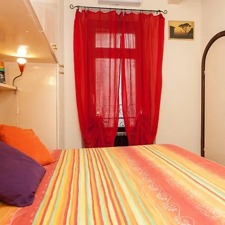 Holiday home Alloggio Via Del Governo Vecchio 34 Rome